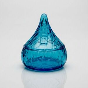VTG ~ Hershey’s Kiss Candy Dish ~ Blue Glass 🩵
